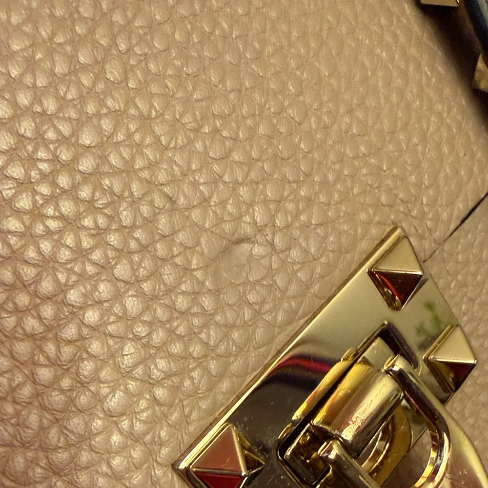 Valentino Garavani Rock Stud Leather Crossbody Bag with Gold Hardware - Picture 7 of 15